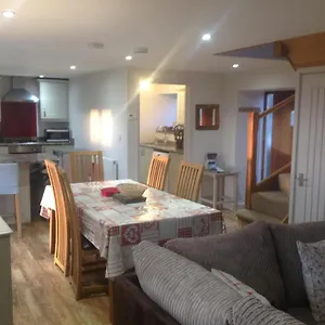 Special 8-13june Beautiful Dog Freindly Near Cardiff, Cowbridge, Barry Holiday home Cardiff